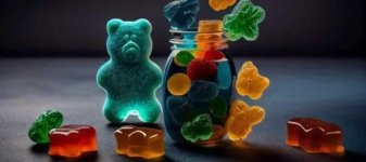 Green-Acres-CBD-Gummies-1024x457.jpg